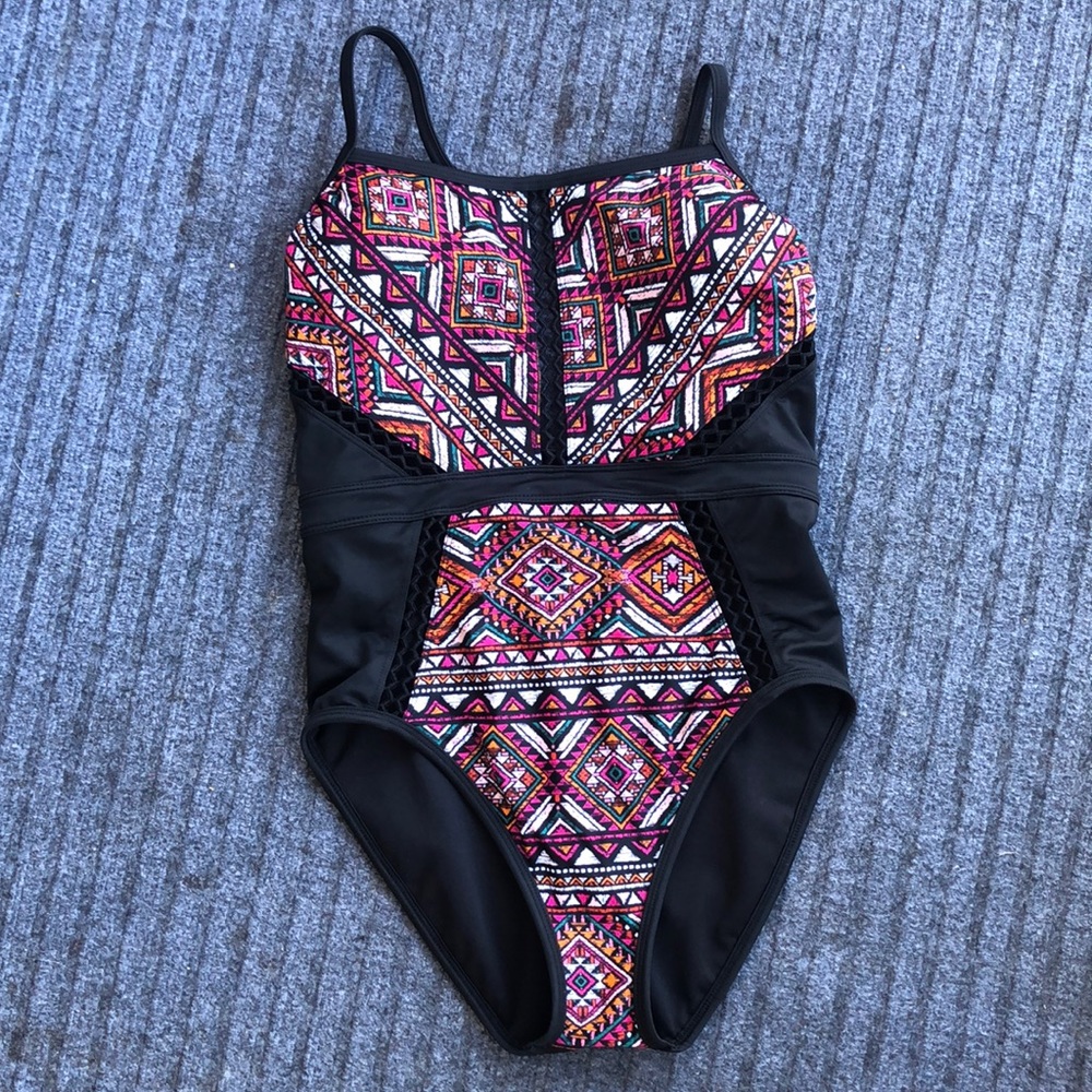 One piece swim suit